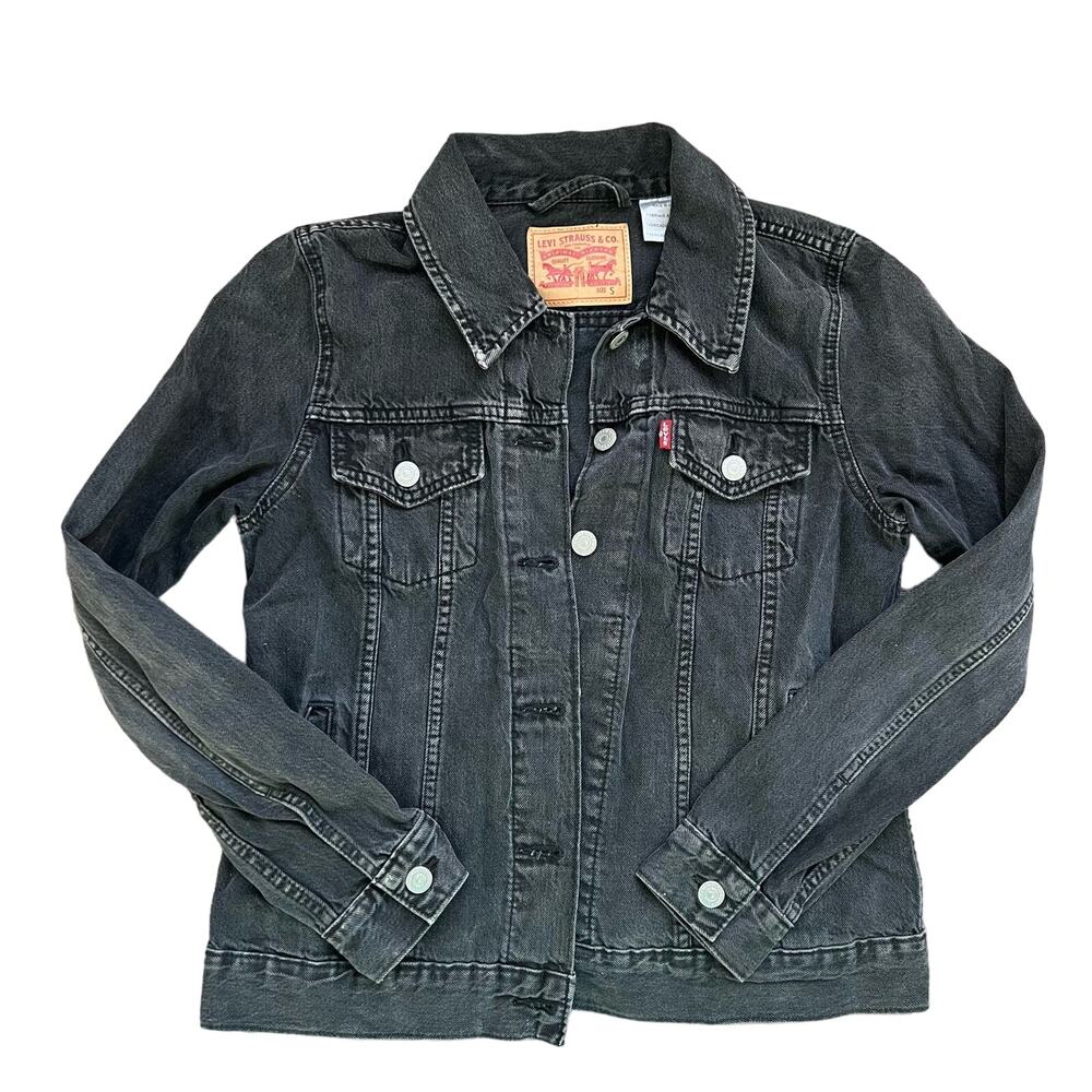 (SALE 5/$25) Levi’s Black Denim Jacket